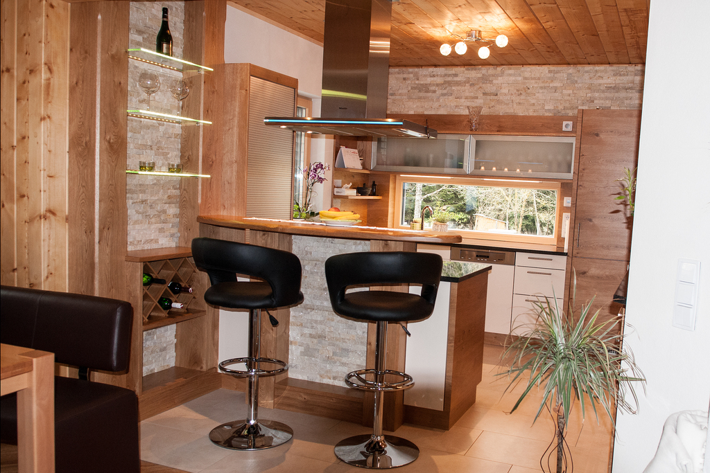 moderne Küche von Mk Tischlerei Manfred Kraxenberger GmbH